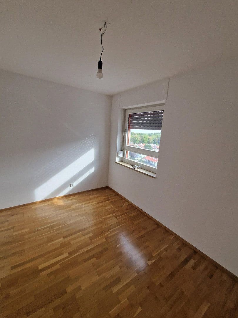 4 bedroom flat to rent, 78 m², Unterhaching, Bavaria 4 bedroom flat to rent, 78 m², Unterhaching, Bavaria