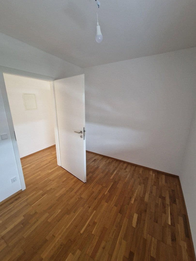 4 bedroom flat to rent, 78 m², Unterhaching, Bavaria 4 bedroom flat to rent, 78 m², Unterhaching, Bavaria
