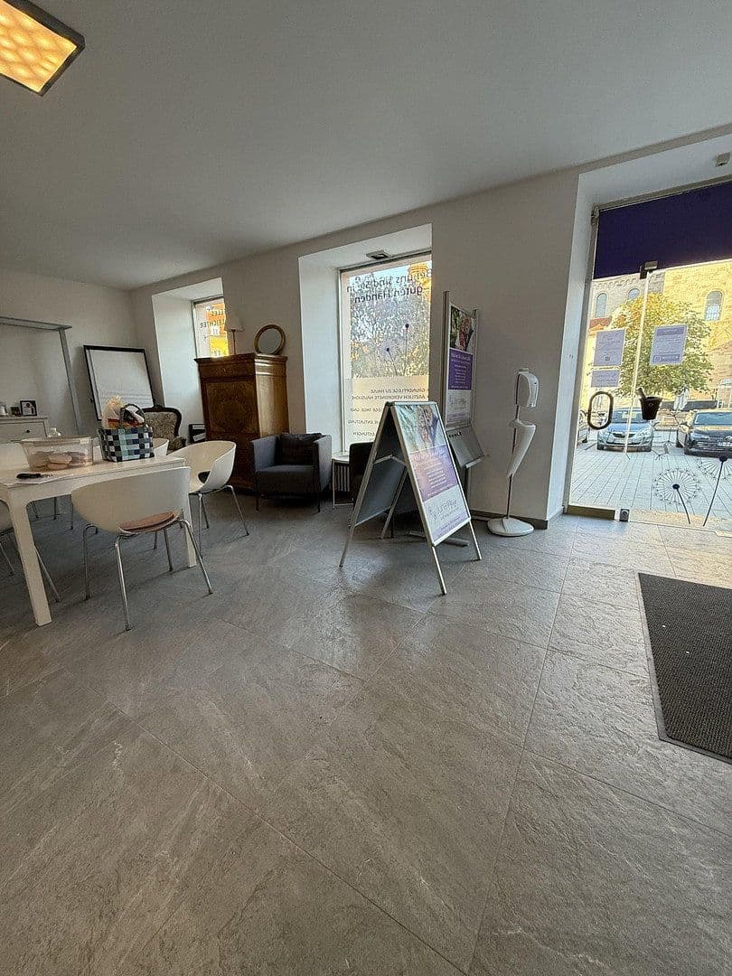 non-residential property to rent, 150 m², Marktplatz 18, Ellwangen (Jagst), Baden-Württemberg non-residential property to rent, 150 m², Marktplatz 18, Ellwangen (Jagst), Baden-Württemberg
