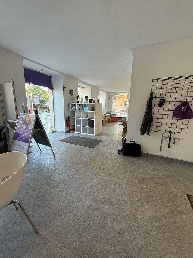 non-residential property to rent, 150 m², Marktplatz 18, Ellwangen (Jagst), Baden-Württemberg non-residential property to rent, 150 m², Marktplatz 18, Ellwangen (Jagst), Baden-Württemberg