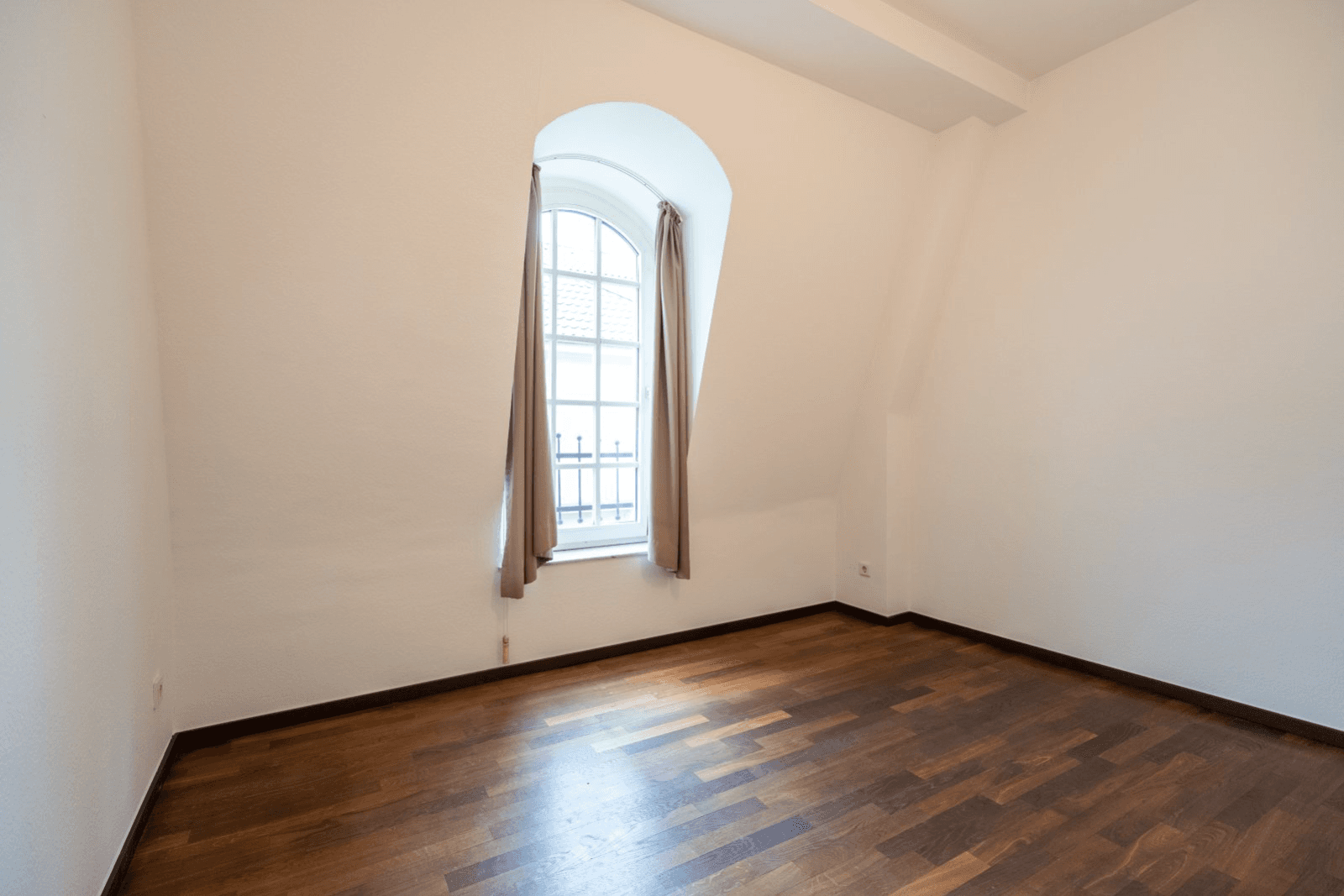1 bedroom with open-plan kitchen flat to rent, 96 m², Düsseldorf, North Rhine-Westphalia 1 bedroom with open-plan kitchen flat to rent, 96 m², Düsseldorf, North Rhine-Westphalia