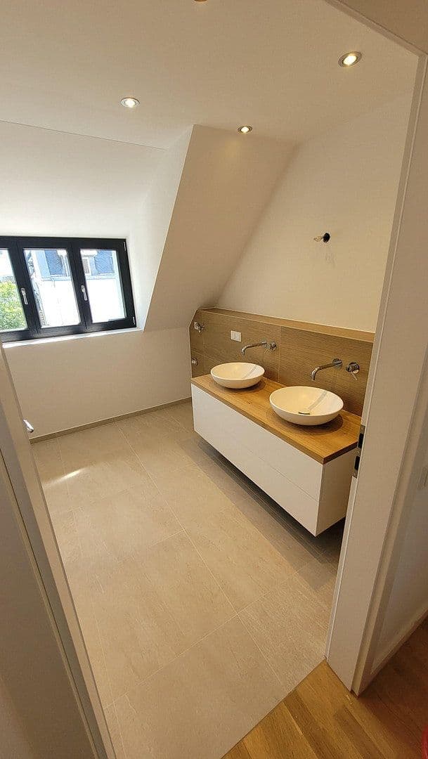 3 bedroom flat to rent, 109 m², Düsseldorf, North Rhine-Westphalia 3 bedroom flat to rent, 109 m², Düsseldorf, North Rhine-Westphalia