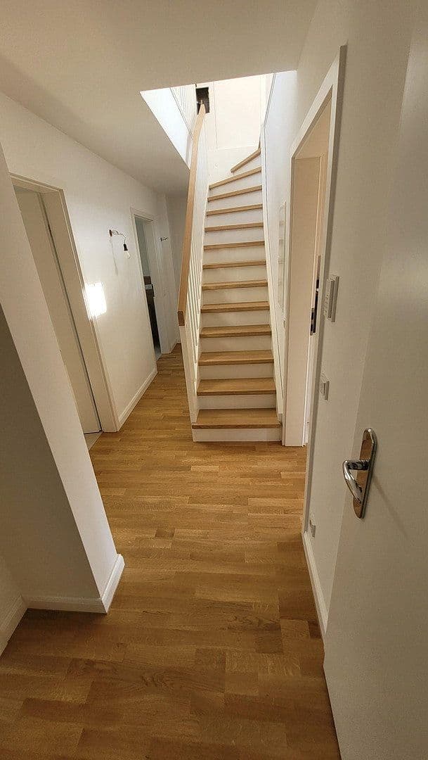 3 bedroom flat to rent, 109 m², Düsseldorf, North Rhine-Westphalia 3 bedroom flat to rent, 109 m², Düsseldorf, North Rhine-Westphalia