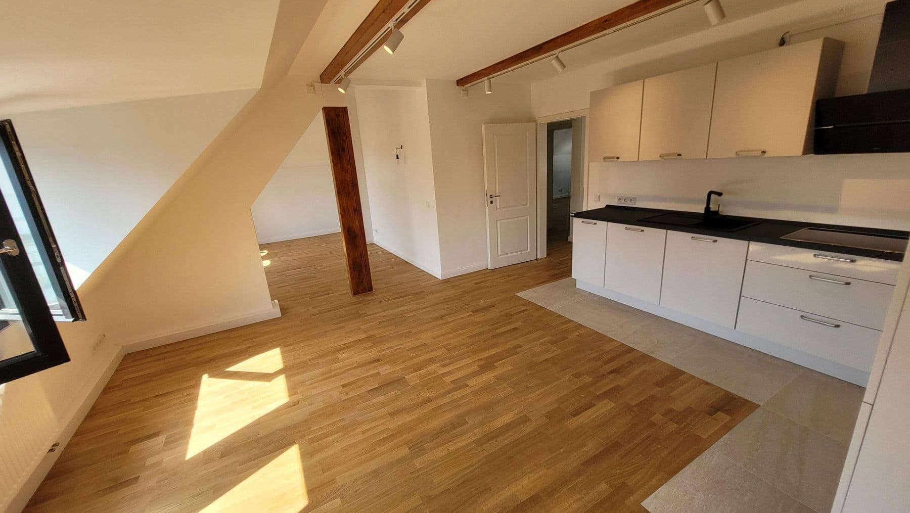 3 bedroom flat to rent, 109 m², Düsseldorf, North Rhine-Westphalia 3 bedroom flat to rent, 109 m², Düsseldorf, North Rhine-Westphalia