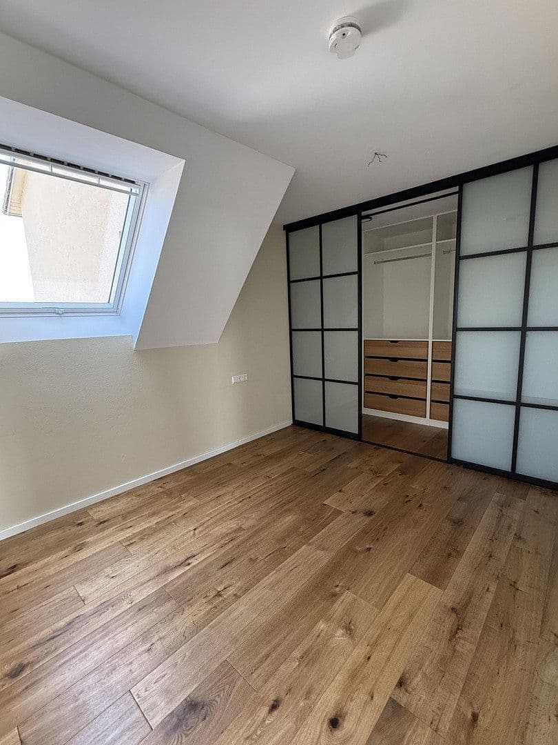 3 bedroom with open-plan kitchen flat for sale, 110 m², Lauffen am Neckar, Baden-Württemberg 3 bedroom with open-plan kitchen flat for sale, 110 m², Lauffen am Neckar, Baden-Württemberg