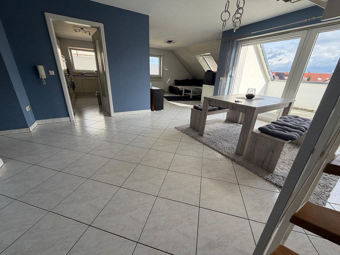 3 bedroom with open-plan kitchen flat to rent, 105 m², Brühl, Baden-Württemberg 3 bedroom with open-plan kitchen flat to rent, 105 m², Brühl, Baden-Württemberg