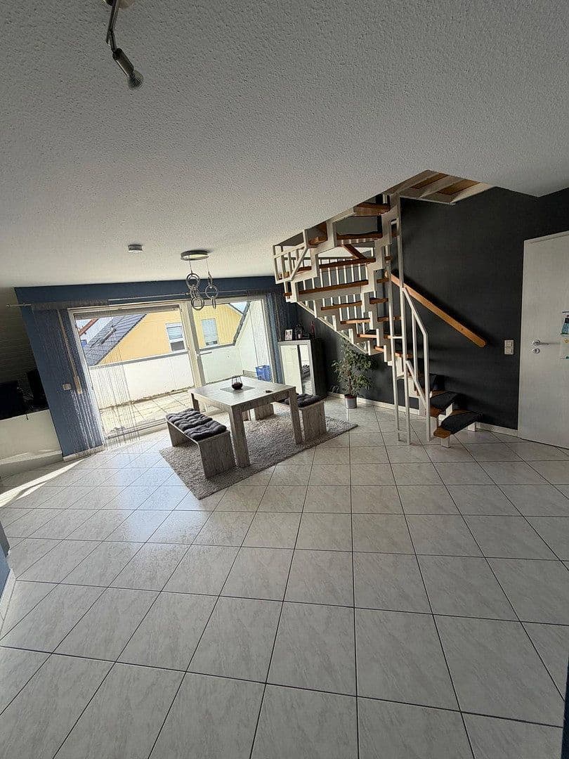 3 bedroom with open-plan kitchen flat to rent, 105 m², Brühl, Baden-Württemberg 3 bedroom with open-plan kitchen flat to rent, 105 m², Brühl, Baden-Württemberg