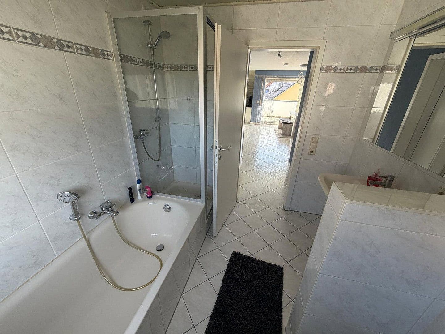 3 bedroom with open-plan kitchen flat to rent, 105 m², Brühl, Baden-Württemberg 3 bedroom with open-plan kitchen flat to rent, 105 m², Brühl, Baden-Württemberg