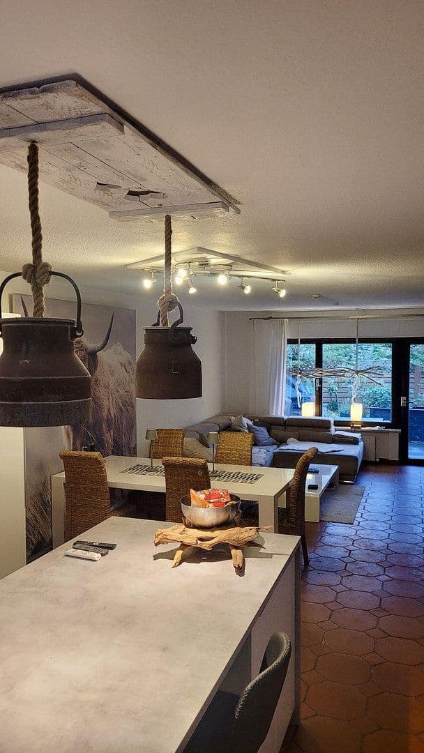 2 bedroom with open-plan kitchen flat to rent, 115 m², Wiesbaden, Hesse 2 bedroom with open-plan kitchen flat to rent, 115 m², Wiesbaden, Hesse