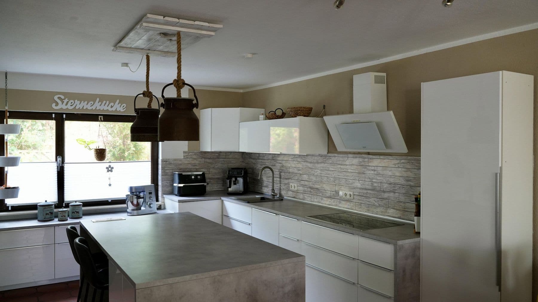 2 bedroom with open-plan kitchen flat to rent, 115 m², Wiesbaden, Hesse 2 bedroom with open-plan kitchen flat to rent, 115 m², Wiesbaden, Hesse