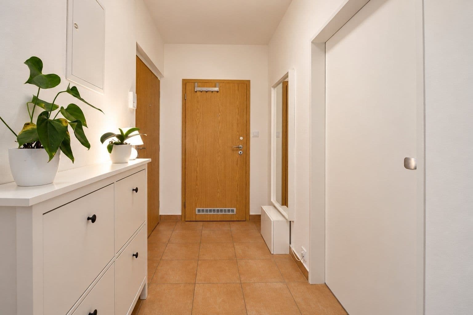 1 bedroom with open-plan kitchen flat to rent, 62 m², Březenská, Prague, Prague 1 bedroom with open-plan kitchen flat to rent, 62 m², Březenská, Prague, Prague