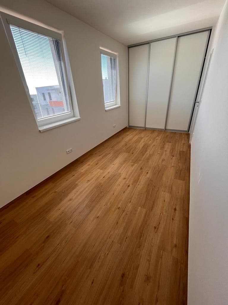 2 bedroom with open-plan kitchen flat to rent, 67 m², Komenského, Fryšták, Zlínský Region 2 bedroom with open-plan kitchen flat to rent, 67 m², Komenského, Fryšták, Zlínský Region