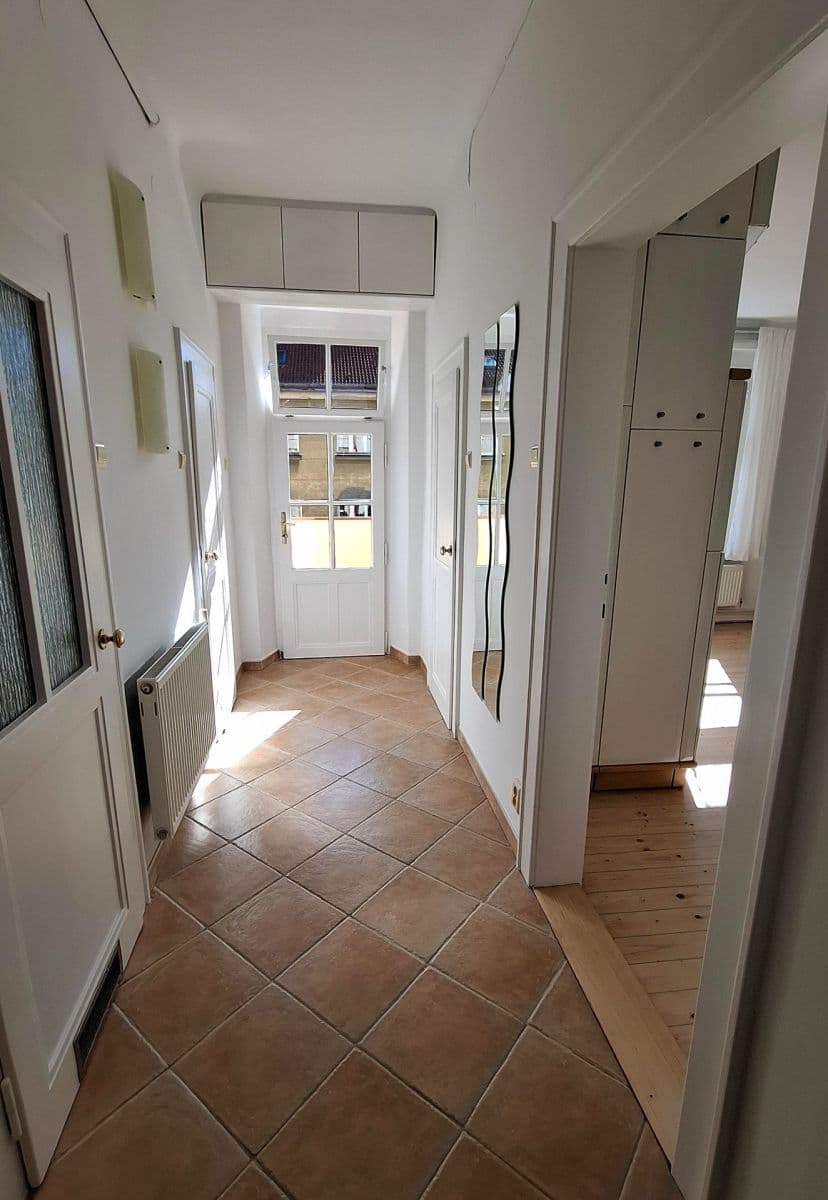 1 bedroom with open-plan kitchen flat to rent, 54 m², Žerotínova, Prague, Prague 1 bedroom with open-plan kitchen flat to rent, 54 m², Žerotínova, Prague, Prague