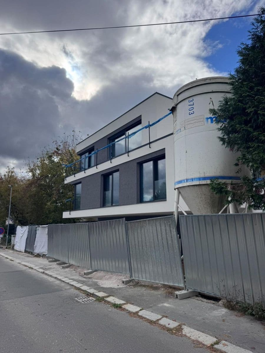 1 bedroom with open-plan kitchen flat for sale, 48 m², Na Cikorce, Prague, Prague 1 bedroom with open-plan kitchen flat for sale, 48 m², Na Cikorce, Prague, Prague