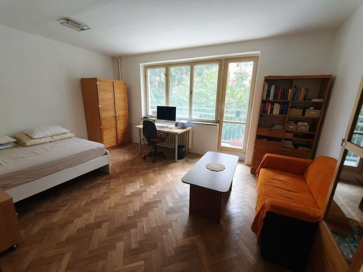 3 bedroom with open-plan kitchen flat for sale, 77 m², Hrusická, Prague, Prague 3 bedroom with open-plan kitchen flat for sale, 77 m², Hrusická, Prague, Prague