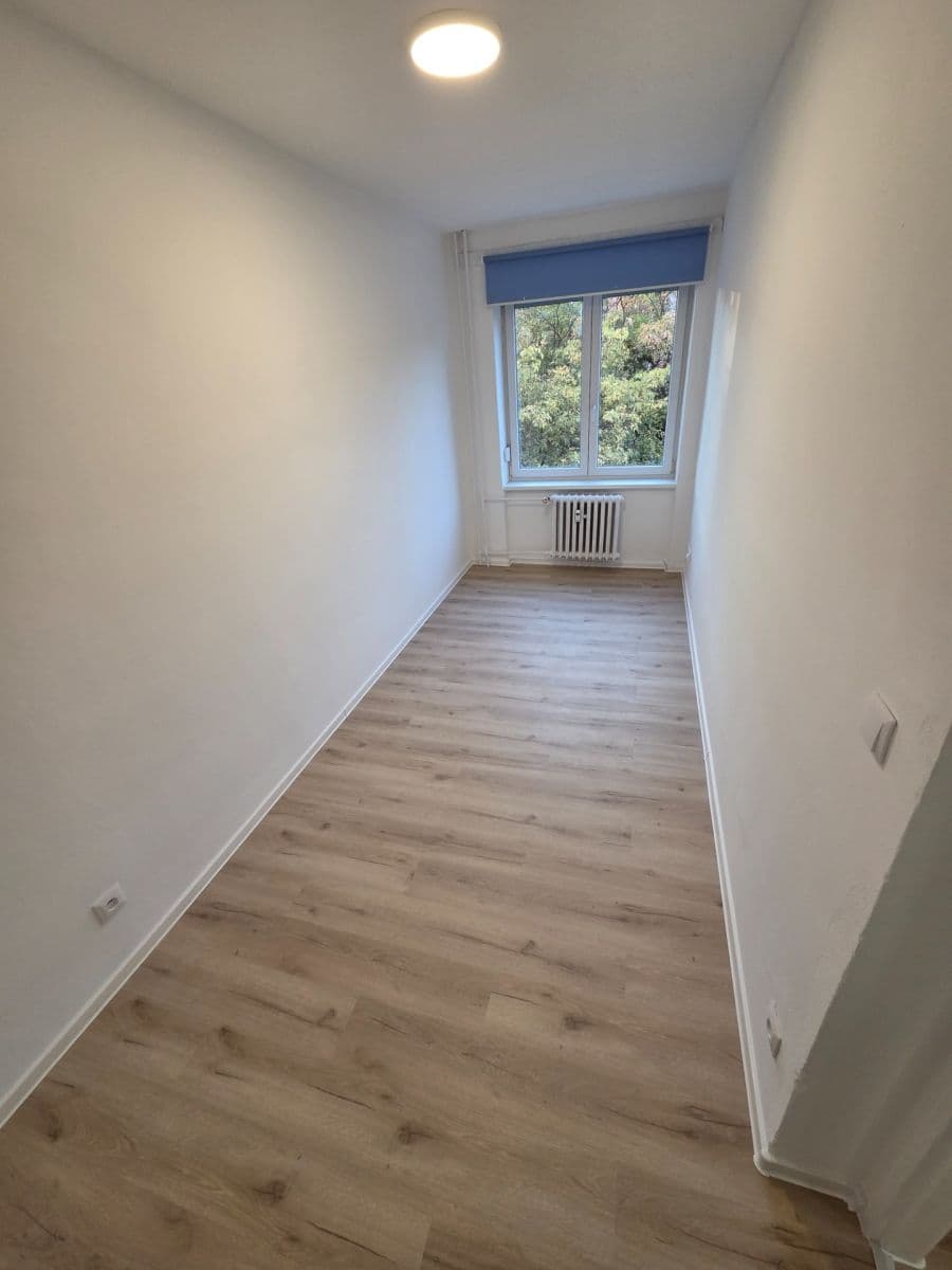 3 bedroom flat to rent, 73 m², Na Královkách, Kuřim, Jihomoravský Region 3 bedroom flat to rent, 73 m², Na Královkách, Kuřim, Jihomoravský Region