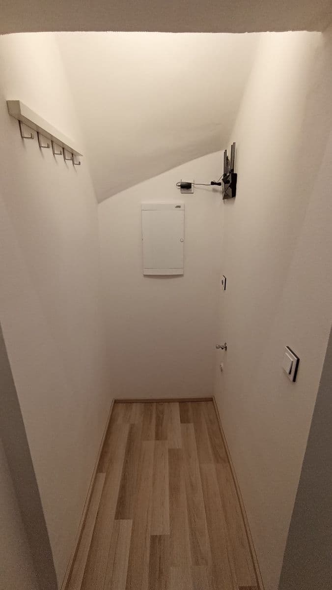 Studio flat to rent, 1 m², V Brůdku, Prague, Prague Studio flat to rent, 1 m², V Brůdku, Prague, Prague