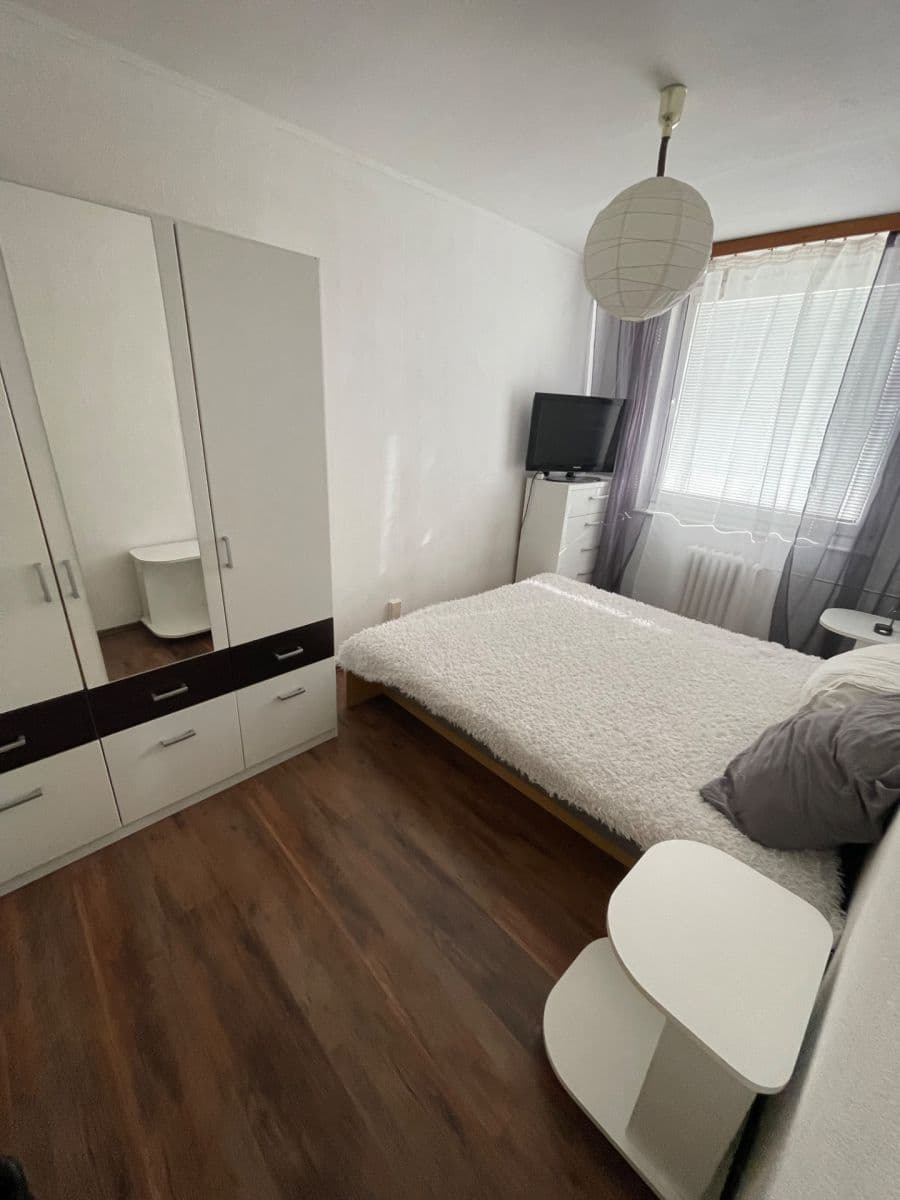 1 bedroom with open-plan kitchen flat to rent, 60 m², Ke Kamínce, Prague, Prague 1 bedroom with open-plan kitchen flat to rent, 60 m², Ke Kamínce, Prague, Prague