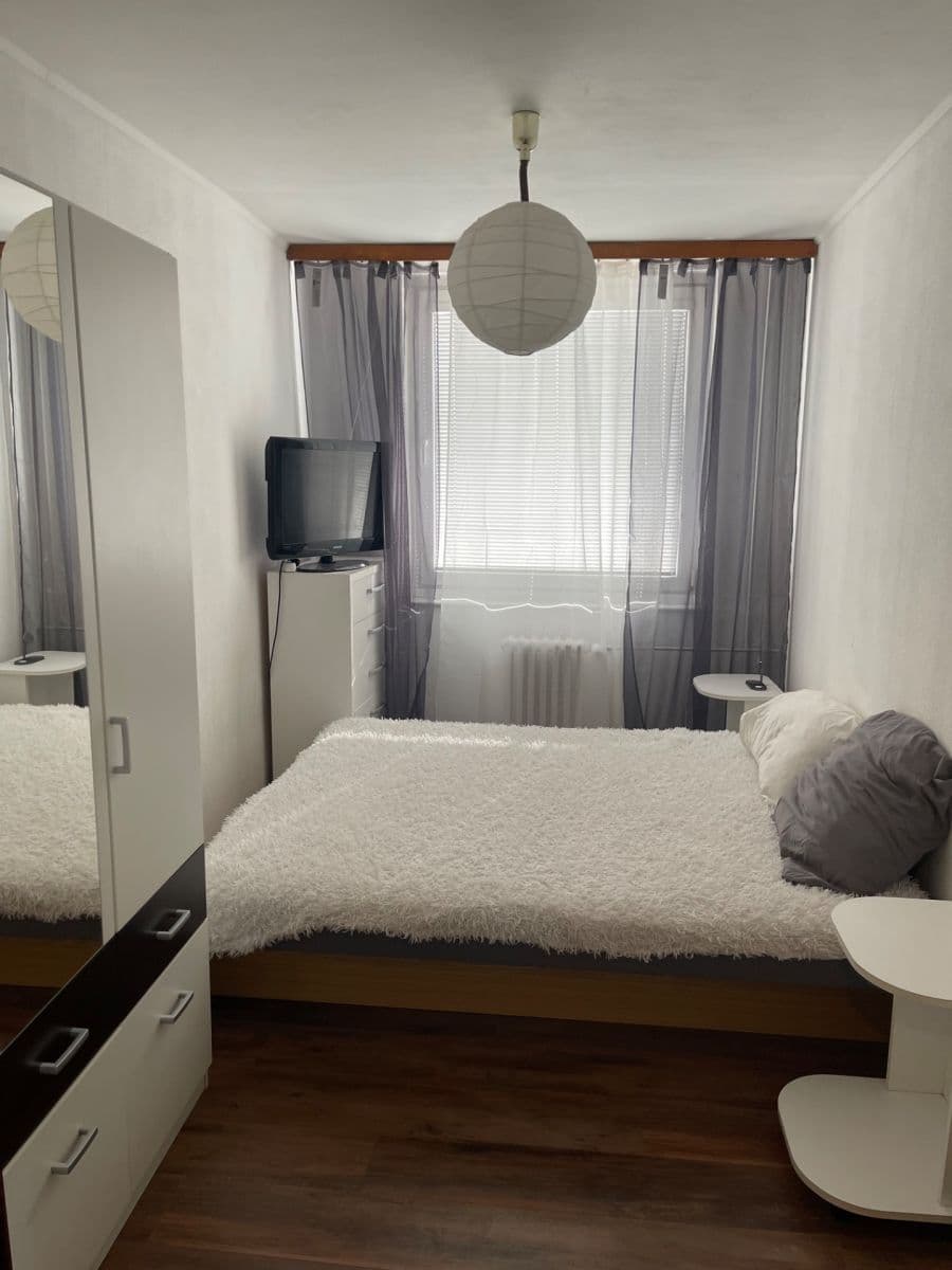 1 bedroom with open-plan kitchen flat to rent, 60 m², Ke Kamínce, Prague, Prague 1 bedroom with open-plan kitchen flat to rent, 60 m², Ke Kamínce, Prague, Prague