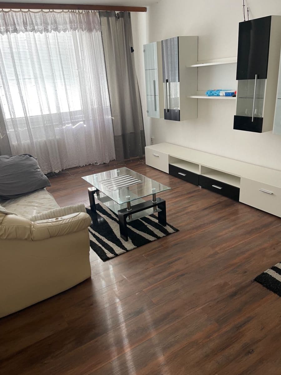 1 bedroom with open-plan kitchen flat to rent, 60 m², Ke Kamínce, Prague, Prague 1 bedroom with open-plan kitchen flat to rent, 60 m², Ke Kamínce, Prague, Prague