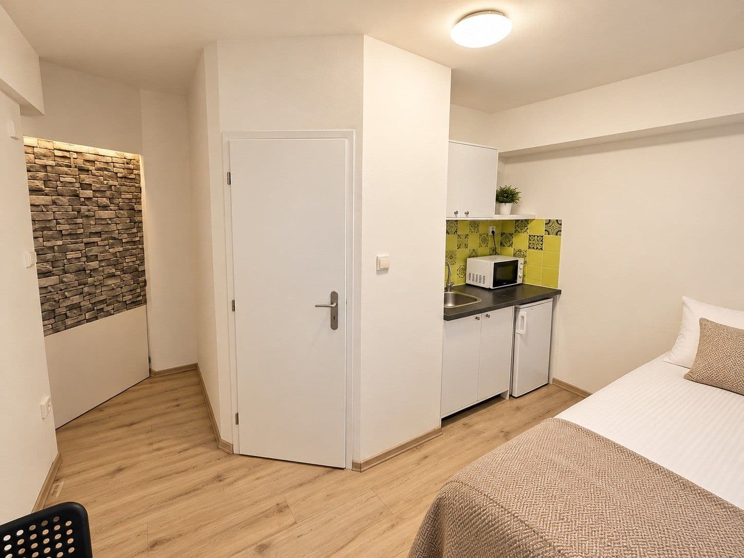 Studio flat to rent, 13 m², Vrážská, Prague, Prague Studio flat to rent, 13 m², Vrážská, Prague, Prague