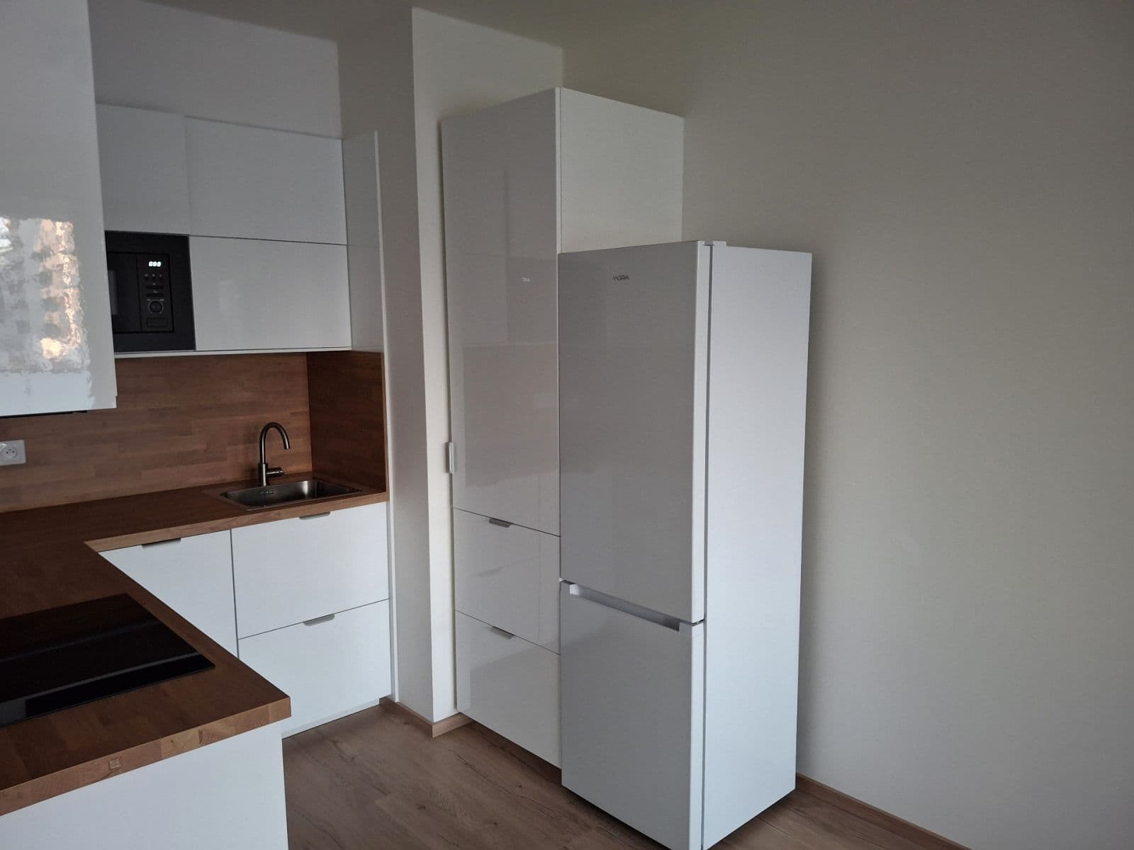 1 bedroom with open-plan kitchen flat to rent, 43 m², Pod Harfou, Prague, Prague 1 bedroom with open-plan kitchen flat to rent, 43 m², Pod Harfou, Prague, Prague