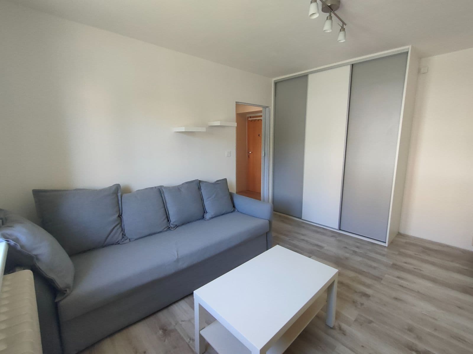 1 bedroom flat to rent, 30 m², J. A. Komenského, Stochov, Středočeský Region 1 bedroom flat to rent, 30 m², J. A. Komenského, Stochov, Středočeský Region