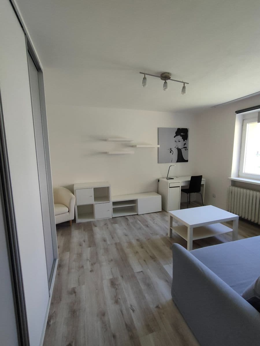 1 bedroom flat to rent, 30 m², J. A. Komenského, Stochov, Středočeský Region 1 bedroom flat to rent, 30 m², J. A. Komenského, Stochov, Středočeský Region
