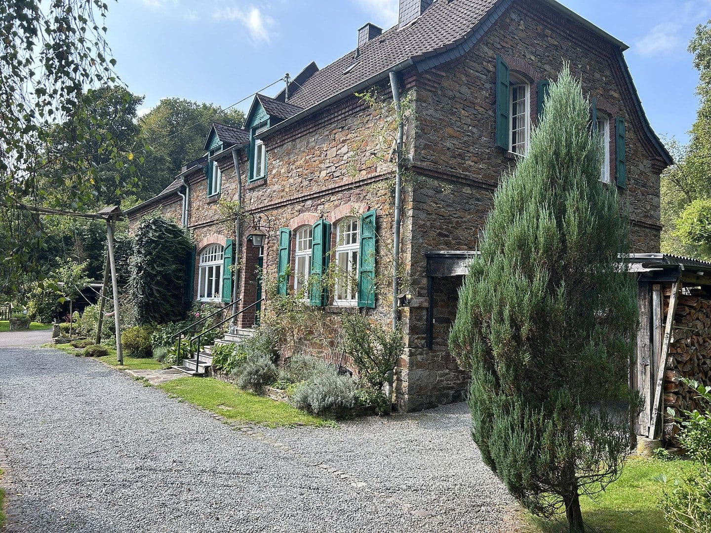 house for sale, 220 m², Hellenthal, North Rhine-Westphalia house for sale, 220 m², Hellenthal, North Rhine-Westphalia