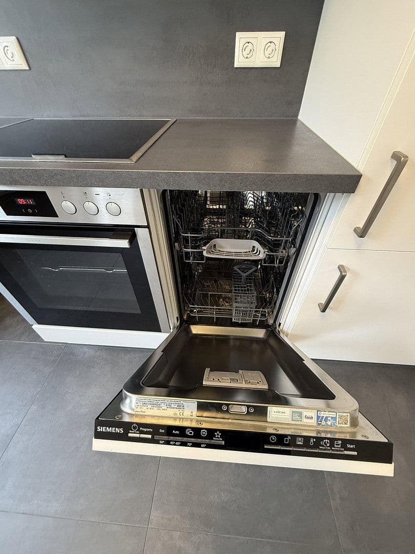 3 bedroom flat to rent, 96 m², Virchowstrasse 17, Siegen, North Rhine-Westphalia 3 bedroom flat to rent, 96 m², Virchowstrasse 17, Siegen, North Rhine-Westphalia