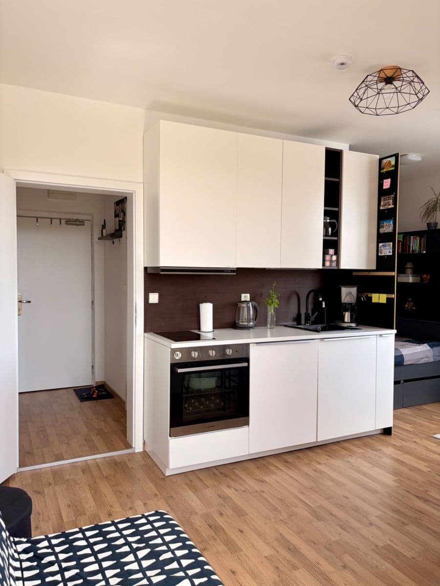 Studio flat to rent, 28 m², Hornoměcholupská, Prague, Prague Studio flat to rent, 28 m², Hornoměcholupská, Prague, Prague