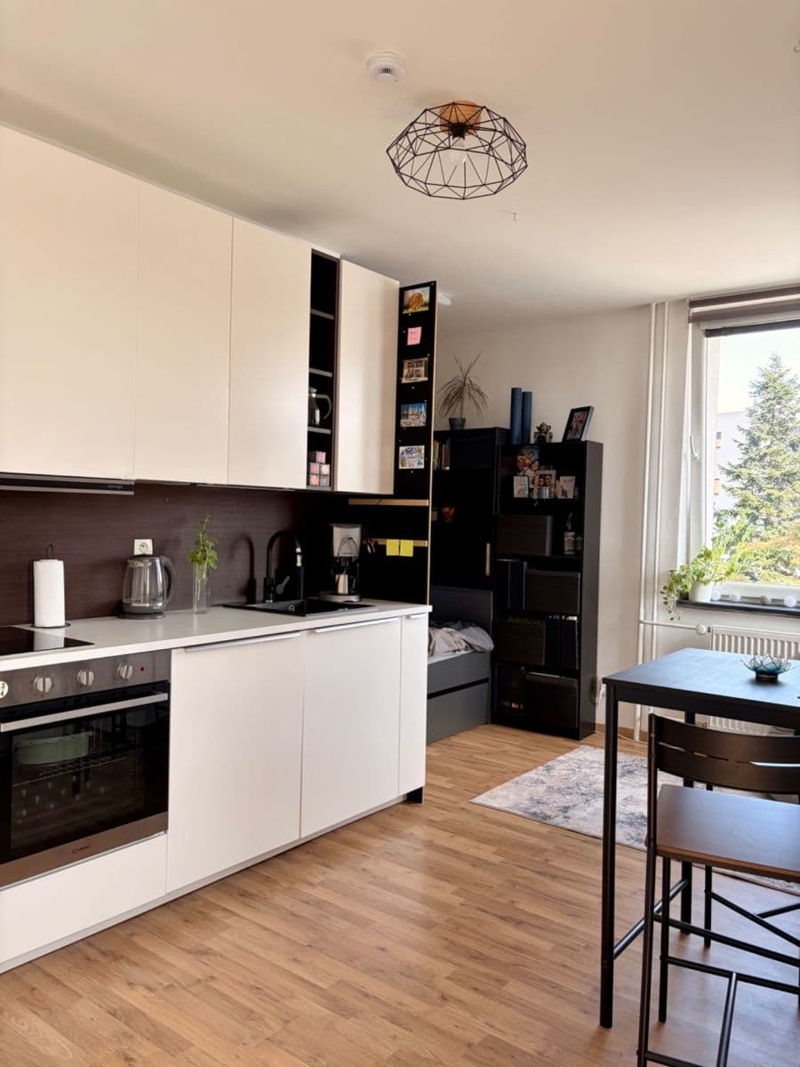 Studio flat to rent, 28 m², Hornoměcholupská, Prague, Prague Studio flat to rent, 28 m², Hornoměcholupská, Prague, Prague