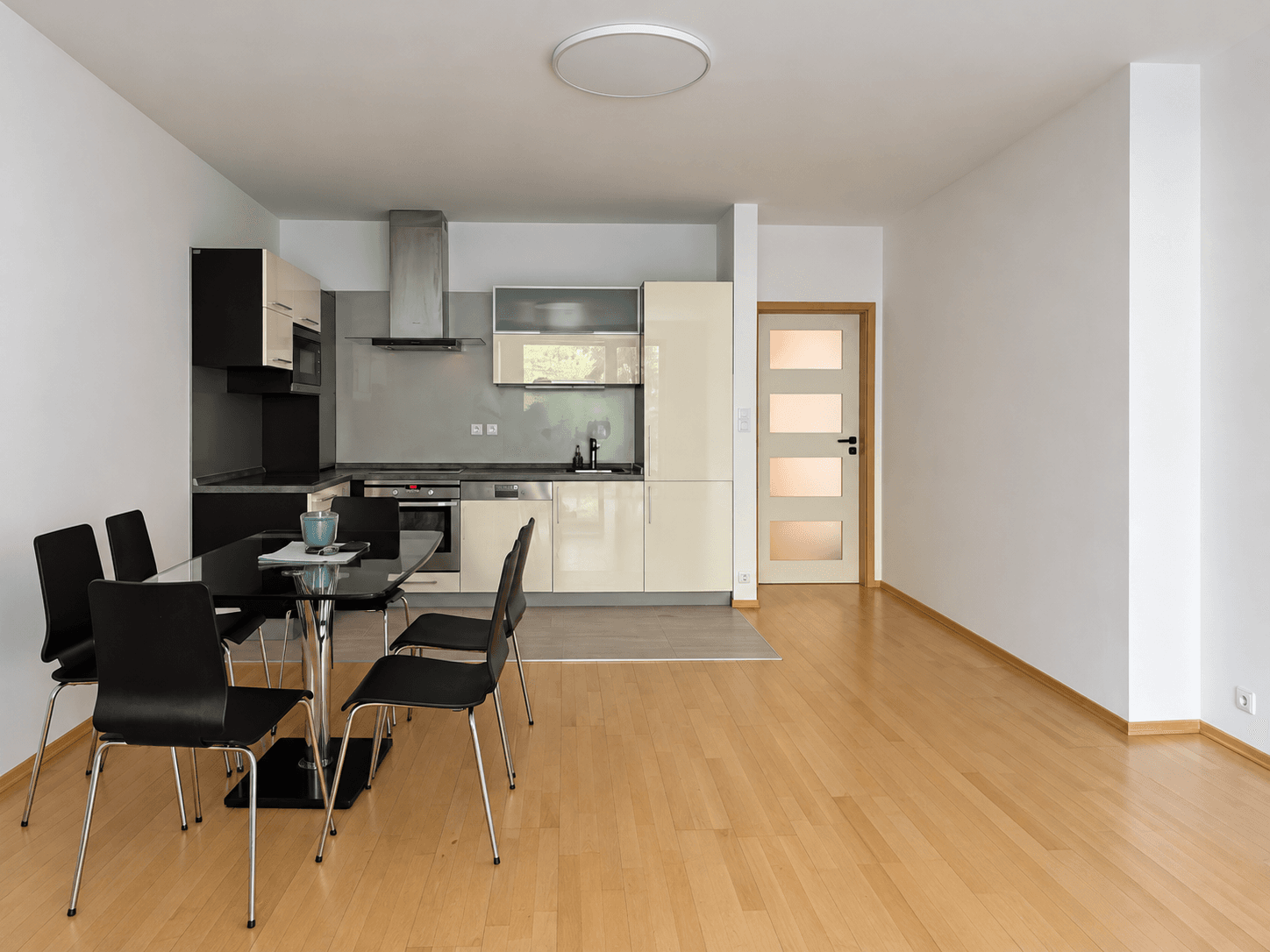 2 bedroom with open-plan kitchen flat to rent, 105 m², Kališnická, Prague, Prague 2 bedroom with open-plan kitchen flat to rent, 105 m², Kališnická, Prague, Prague