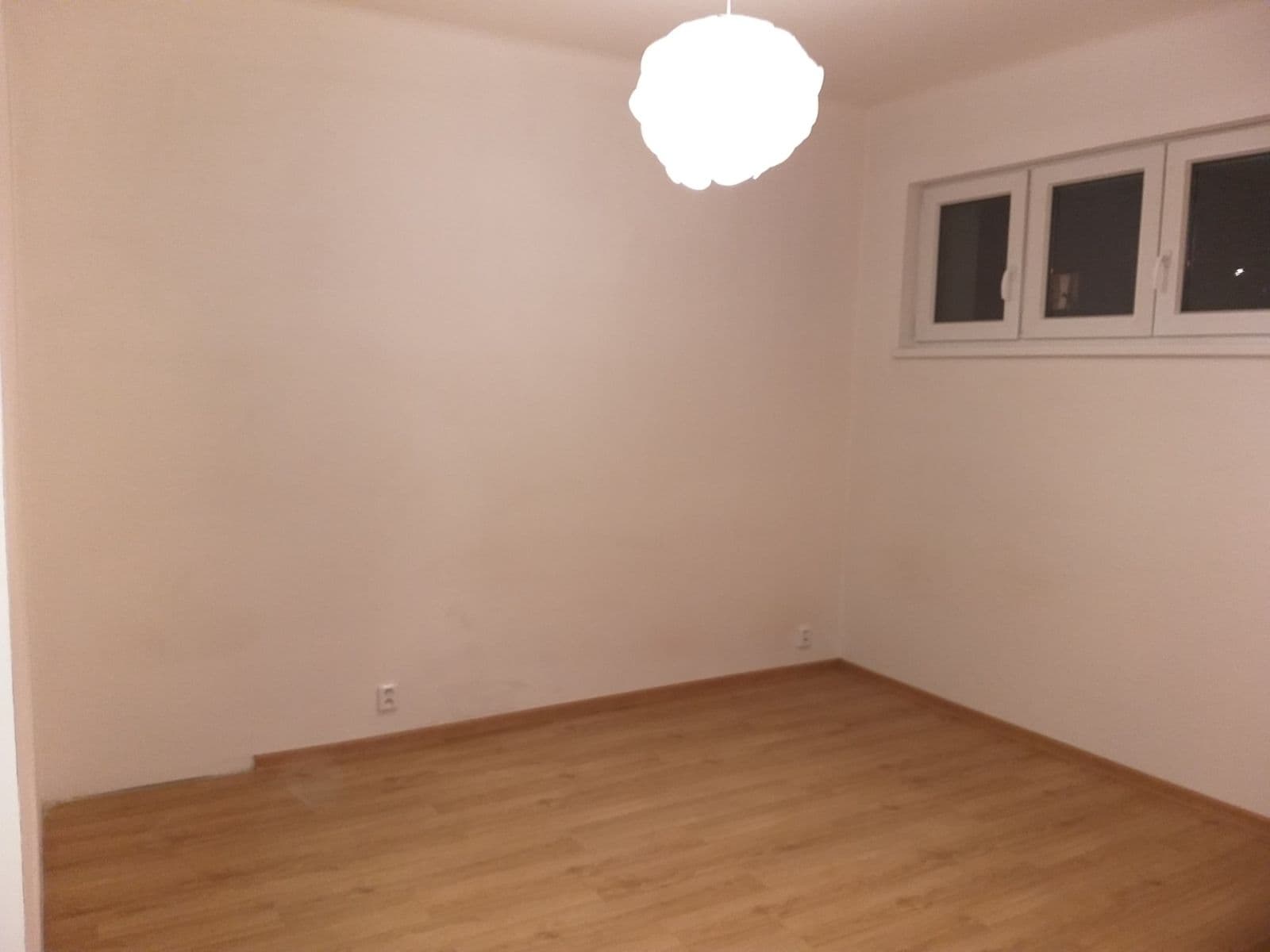 1 bedroom with open-plan kitchen flat to rent, 42 m², Osadní, Prague, Prague 1 bedroom with open-plan kitchen flat to rent, 42 m², Osadní, Prague, Prague