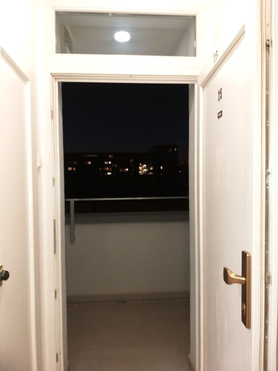 1 bedroom with open-plan kitchen flat to rent, 42 m², Osadní, Prague, Prague 1 bedroom with open-plan kitchen flat to rent, 42 m², Osadní, Prague, Prague
