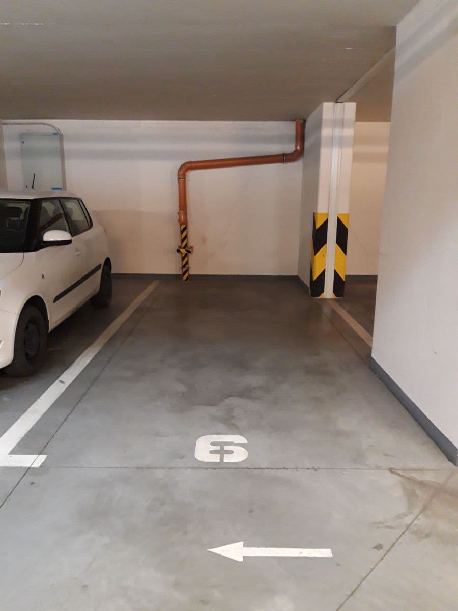 garage to rent, 15 m², Zrzavého, Prague, Prague garage to rent, 15 m², Zrzavého, Prague, Prague