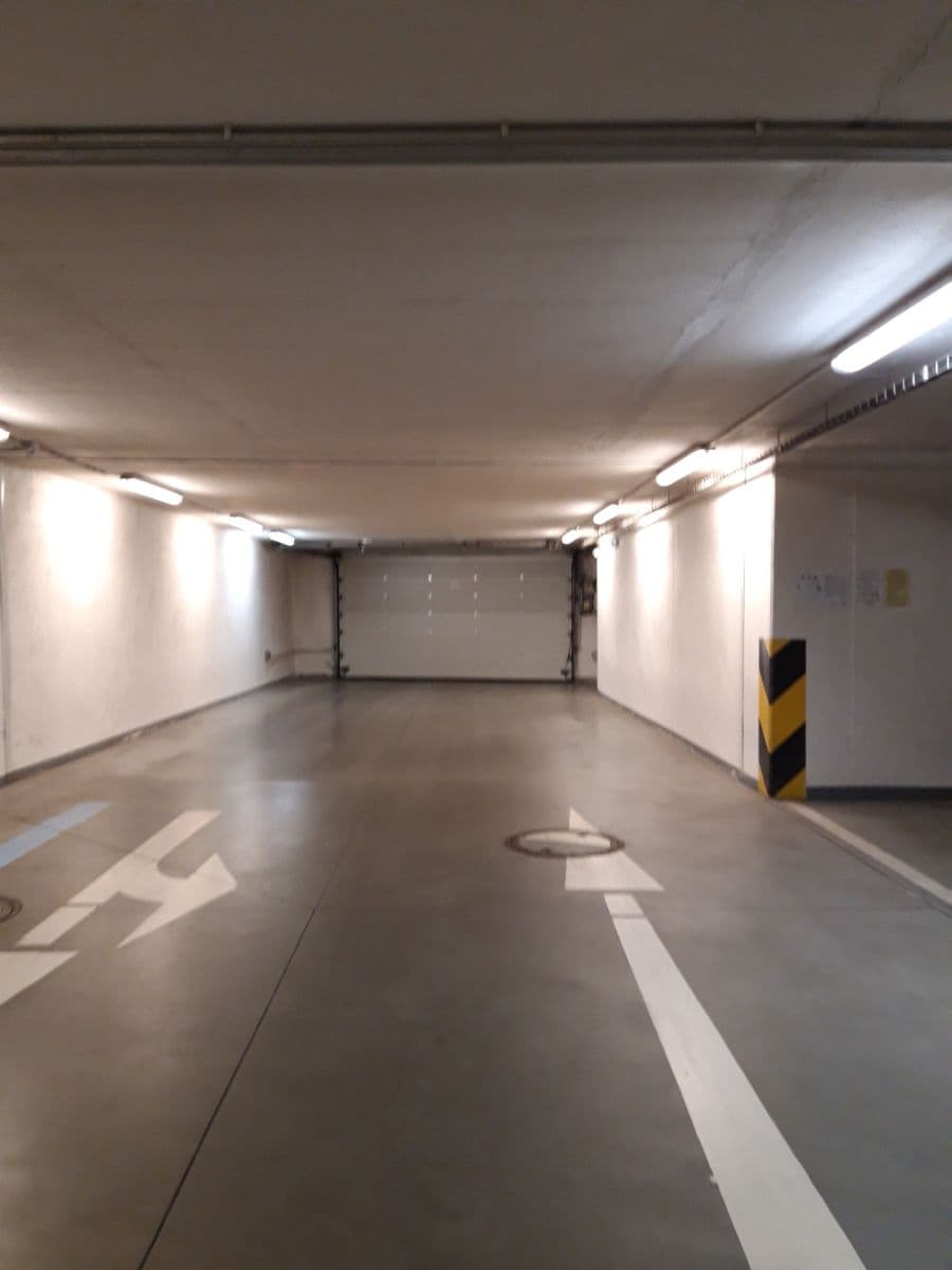 garage to rent, 15 m², Zrzavého, Prague, Prague garage to rent, 15 m², Zrzavého, Prague, Prague