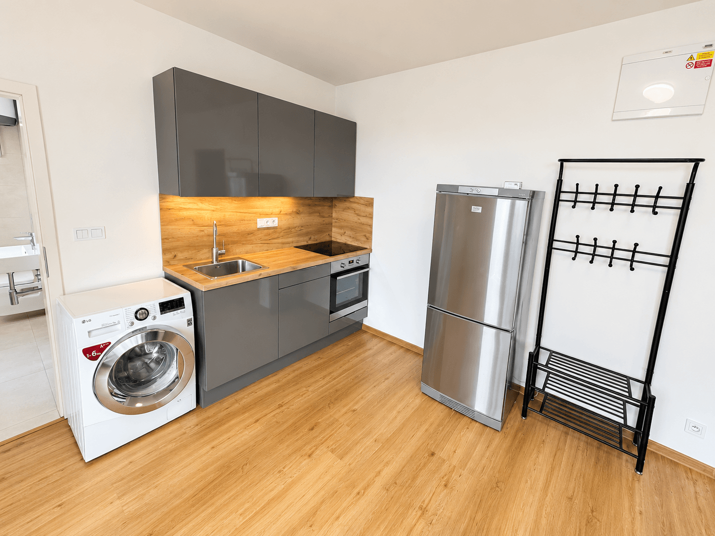 1 bedroom with open-plan kitchen flat to rent, 40 m², Pod Stárkou, Prague, Prague 1 bedroom with open-plan kitchen flat to rent, 40 m², Pod Stárkou, Prague, Prague