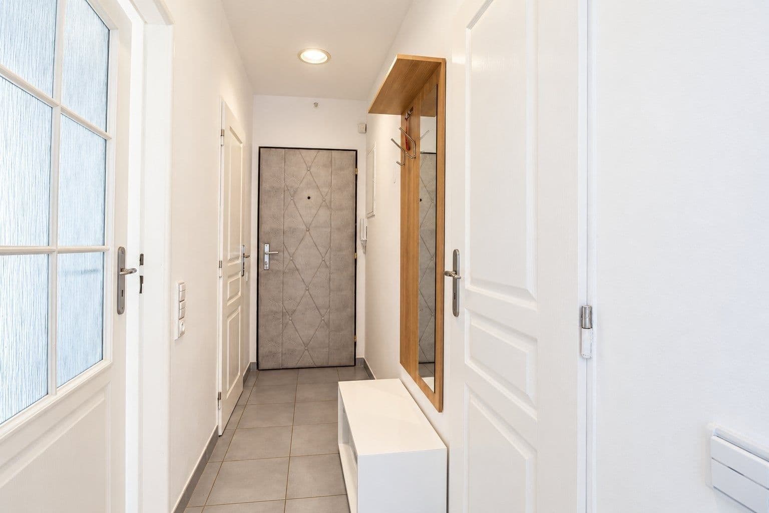1 bedroom with open-plan kitchen flat to rent, 37 m², Křivá, Prague, Prague 1 bedroom with open-plan kitchen flat to rent, 37 m², Křivá, Prague, Prague