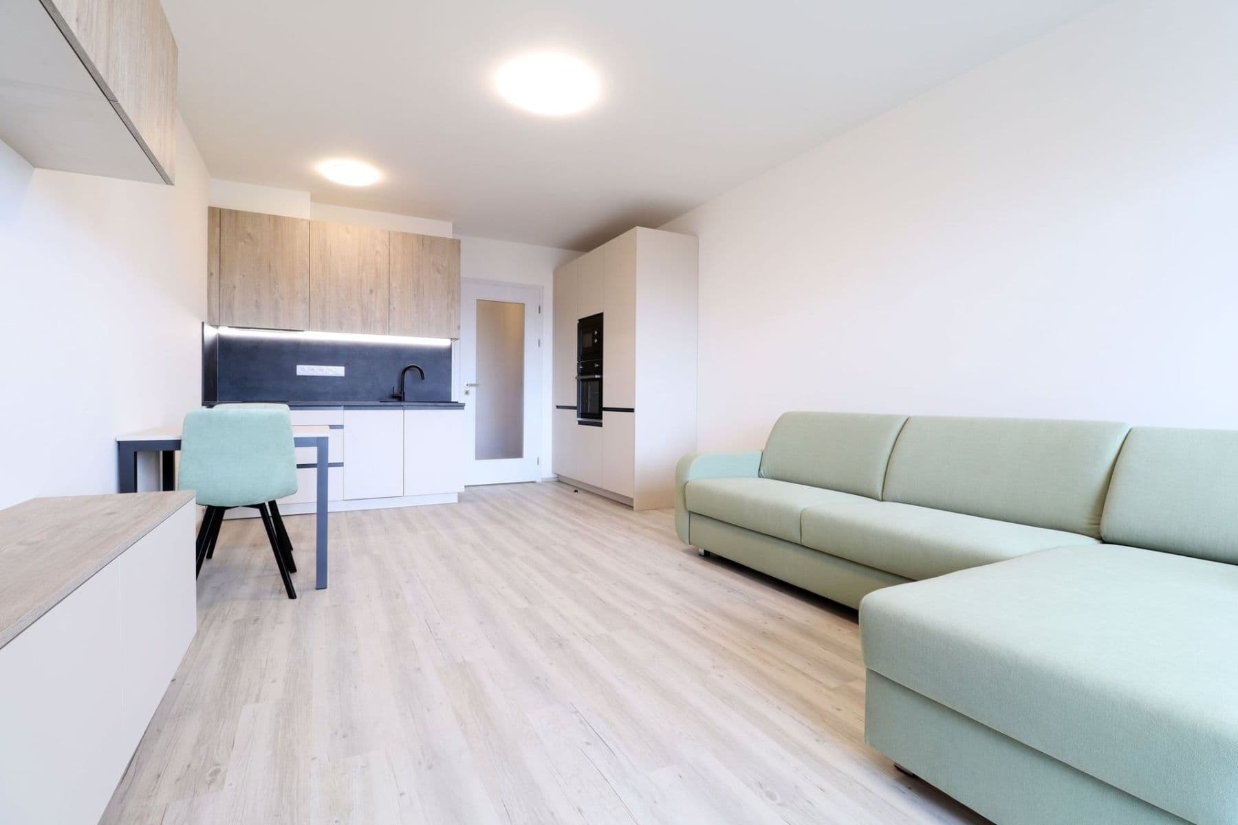 Studio flat to rent, 34 m², Výstavní, Prague, Prague Studio flat to rent, 34 m², Výstavní, Prague, Prague