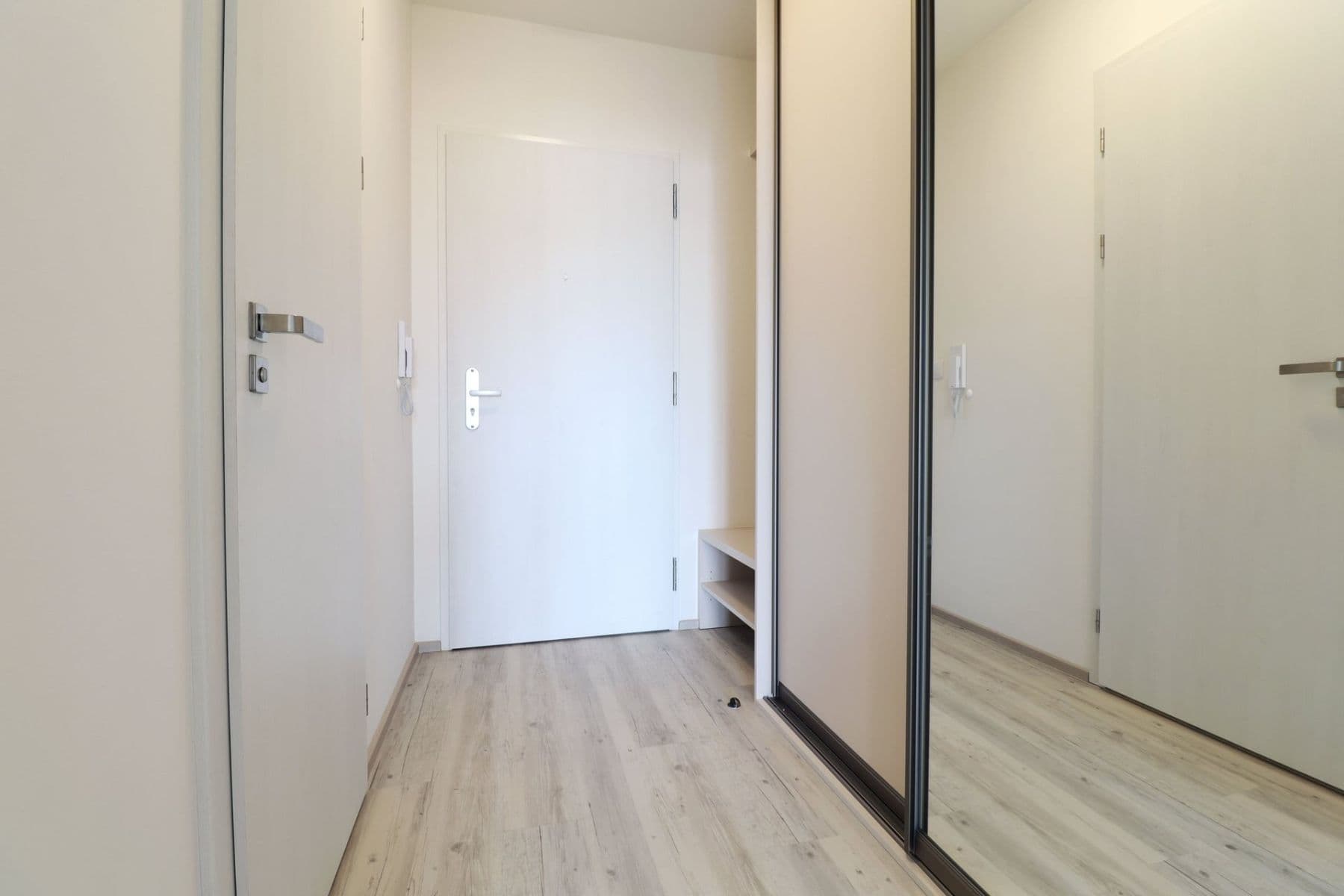 Studio flat to rent, 34 m², Výstavní, Prague, Prague Studio flat to rent, 34 m², Výstavní, Prague, Prague