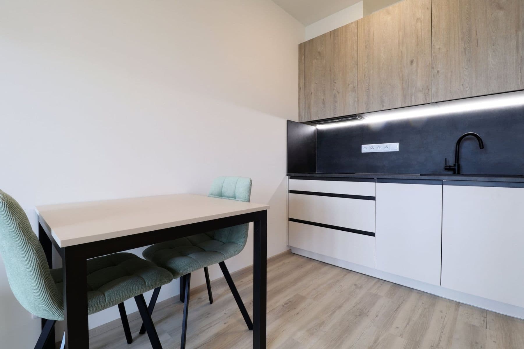 Studio flat to rent, 34 m², Výstavní, Prague, Prague Studio flat to rent, 34 m², Výstavní, Prague, Prague