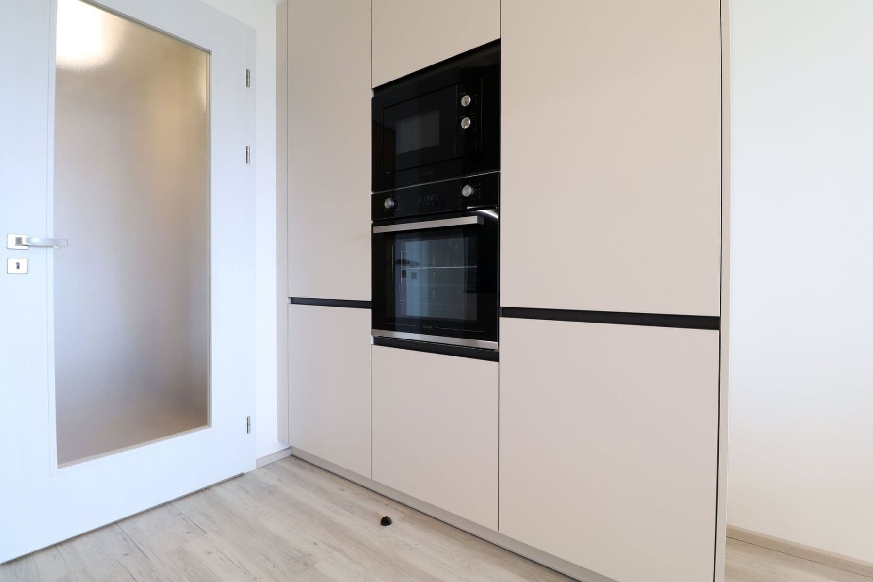 Studio flat to rent, 34 m², Výstavní, Prague, Prague Studio flat to rent, 34 m², Výstavní, Prague, Prague