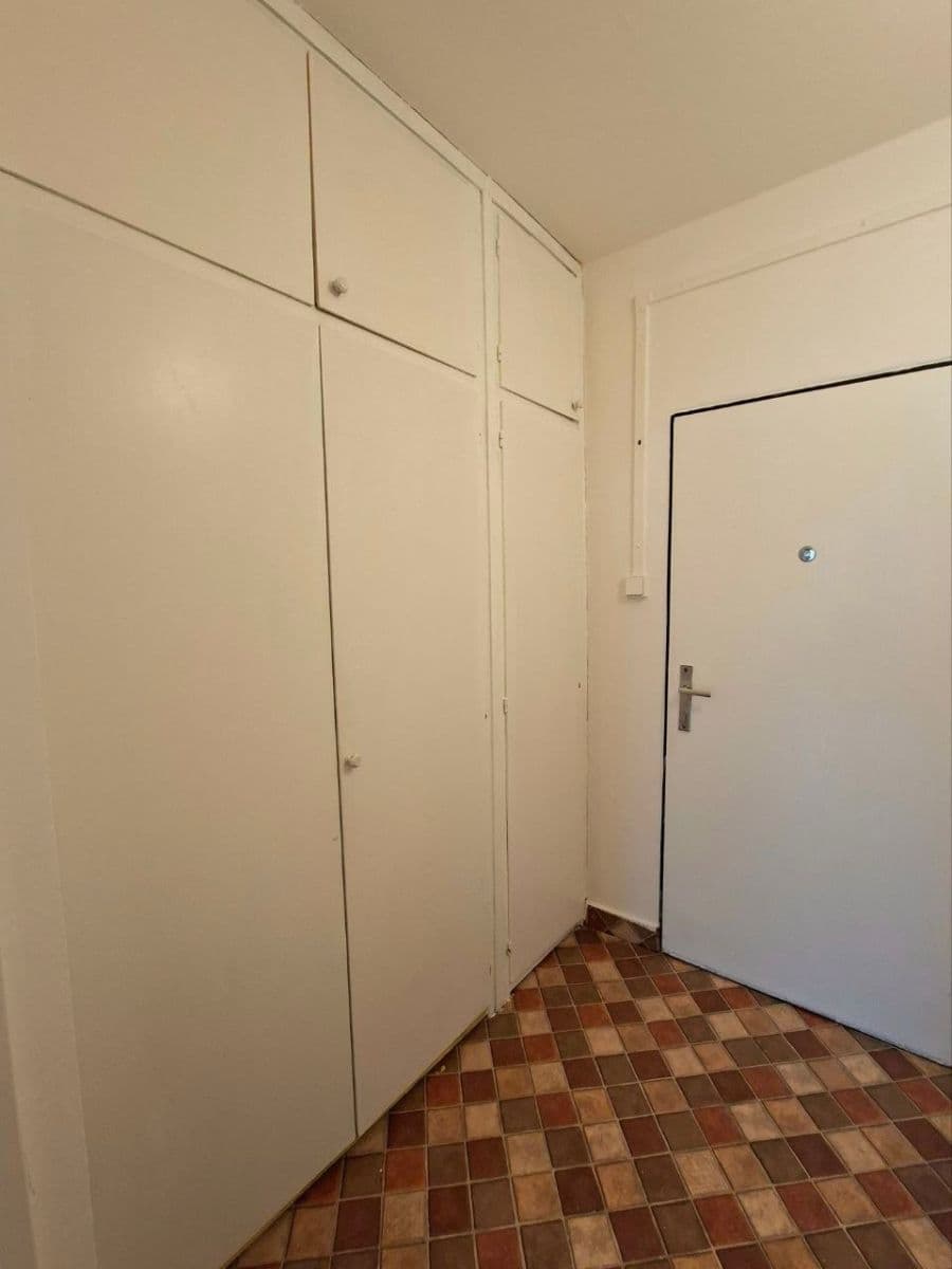 Studio flat to rent, 27 m², Počernická, Prague, Prague Studio flat to rent, 27 m², Počernická, Prague, Prague
