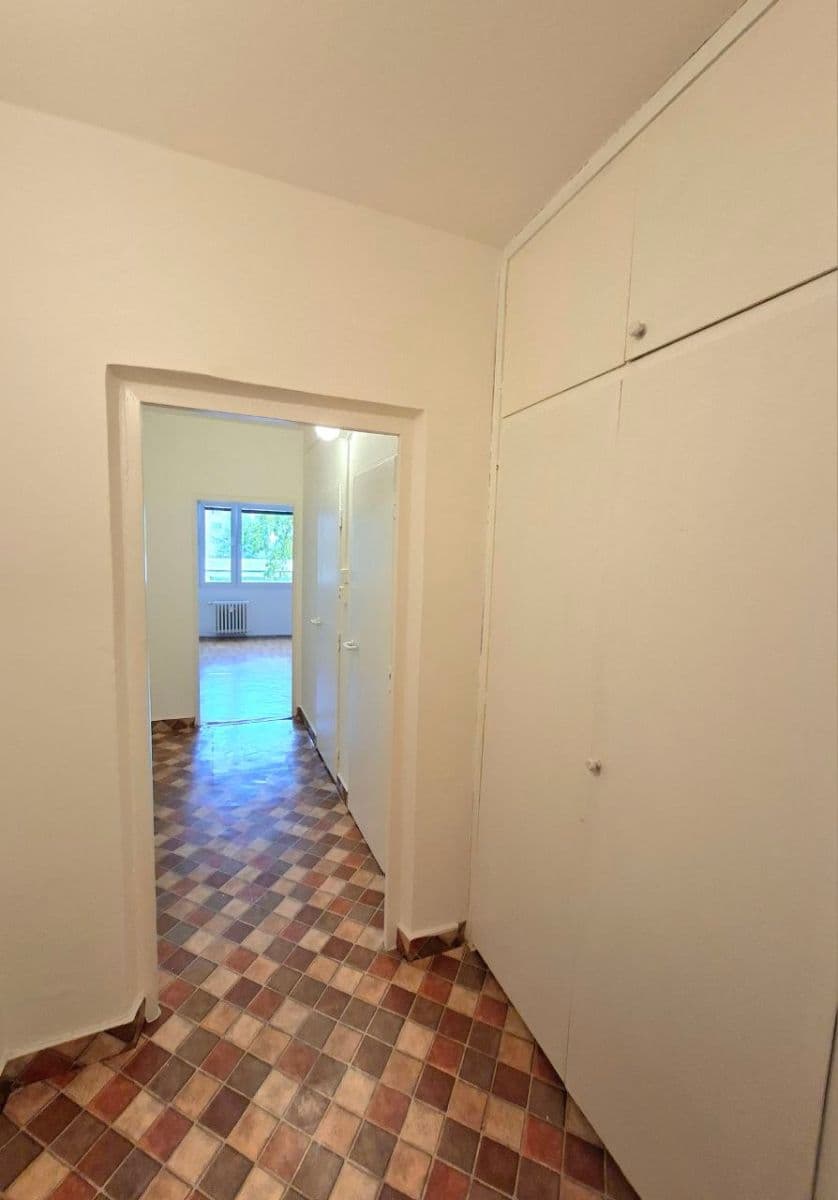 Studio flat to rent, 27 m², Počernická, Prague, Prague Studio flat to rent, 27 m², Počernická, Prague, Prague