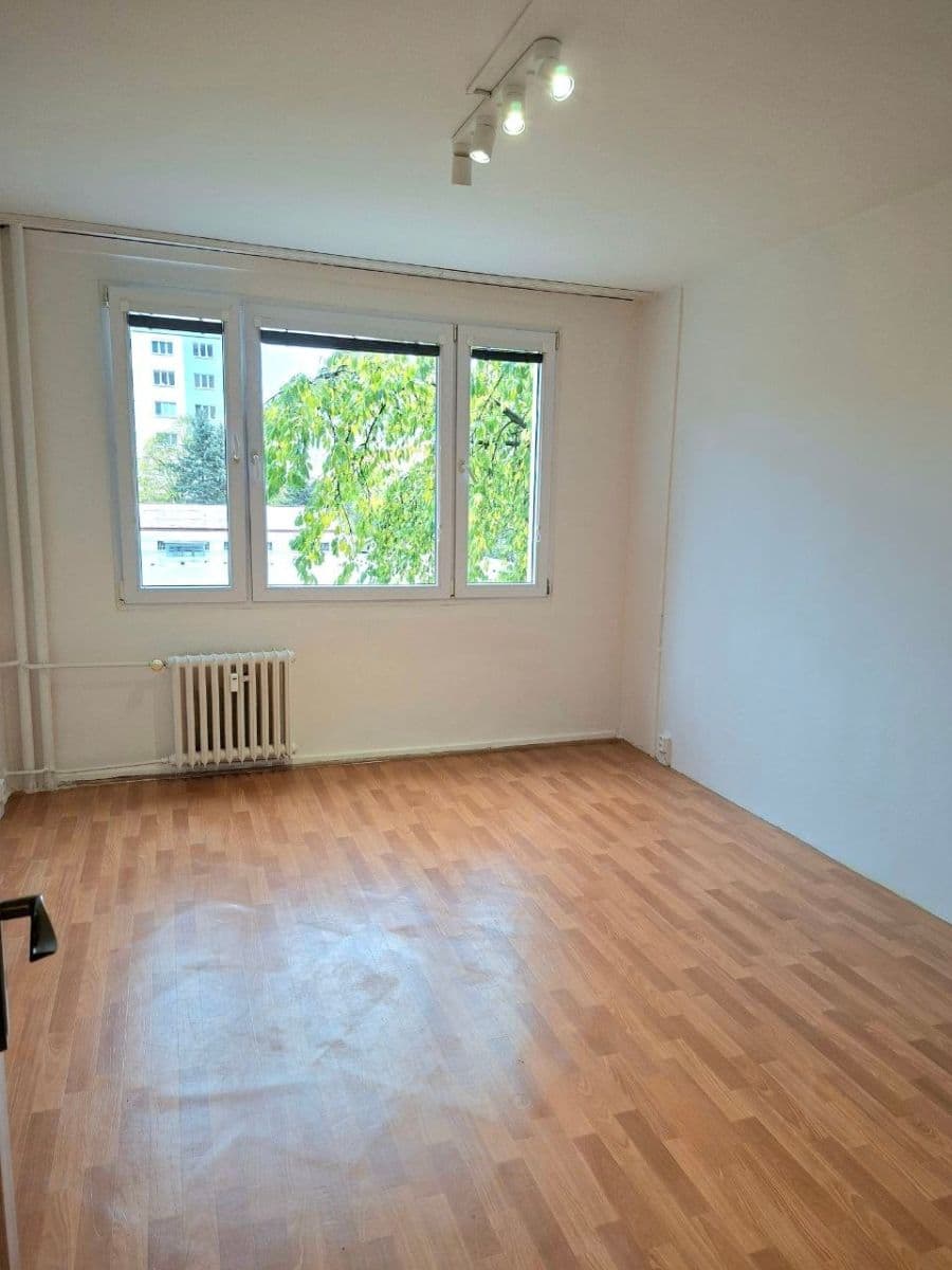 Studio flat to rent, 27 m², Počernická, Prague, Prague Studio flat to rent, 27 m², Počernická, Prague, Prague