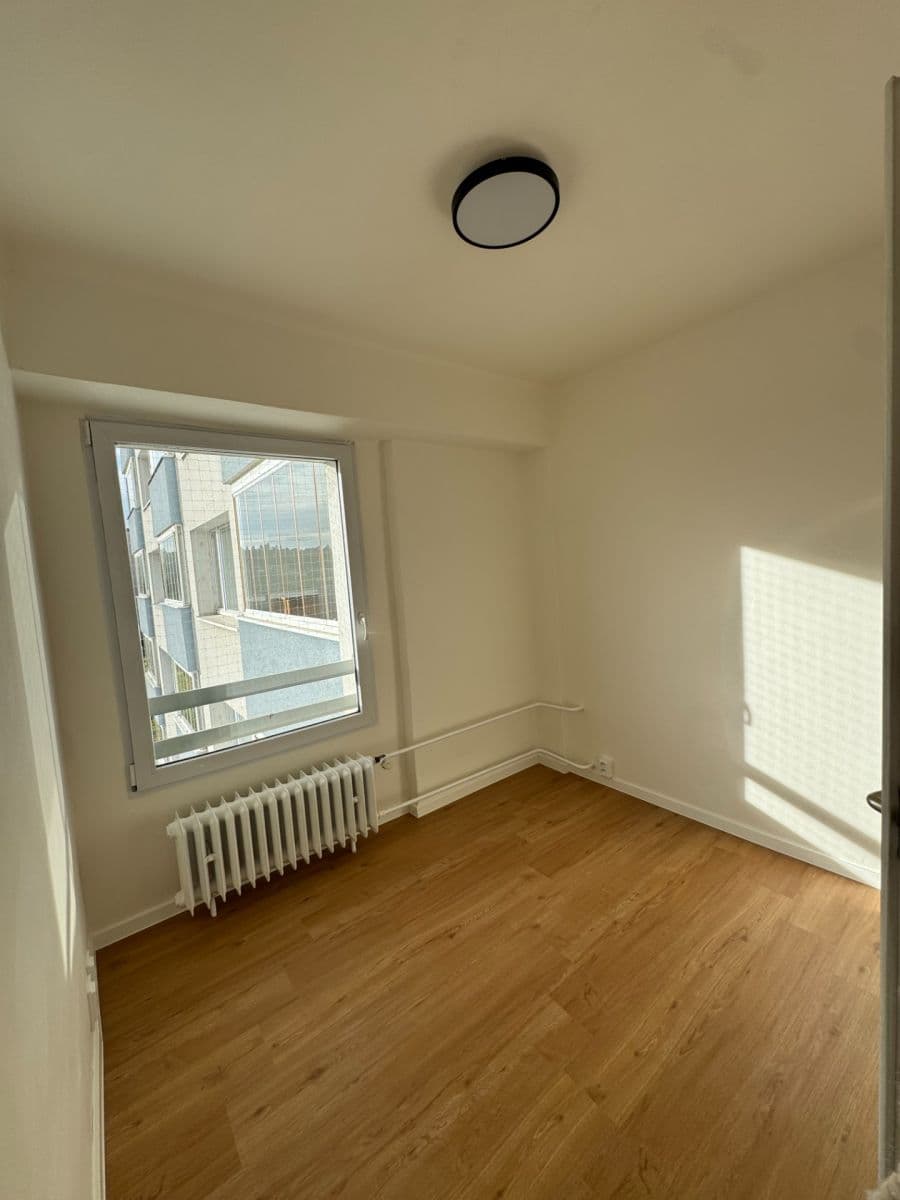 2 bedroom with open-plan kitchen flat to rent, 43 m², Evropská, Prague, Prague 2 bedroom with open-plan kitchen flat to rent, 43 m², Evropská, Prague, Prague