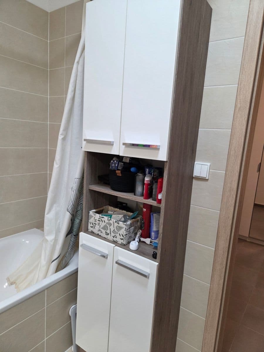 1 bedroom with open-plan kitchen flat to rent, 59 m², U Parketárny, Unhošť, Středočeský Region 1 bedroom with open-plan kitchen flat to rent, 59 m², U Parketárny, Unhošť, Středočeský Region