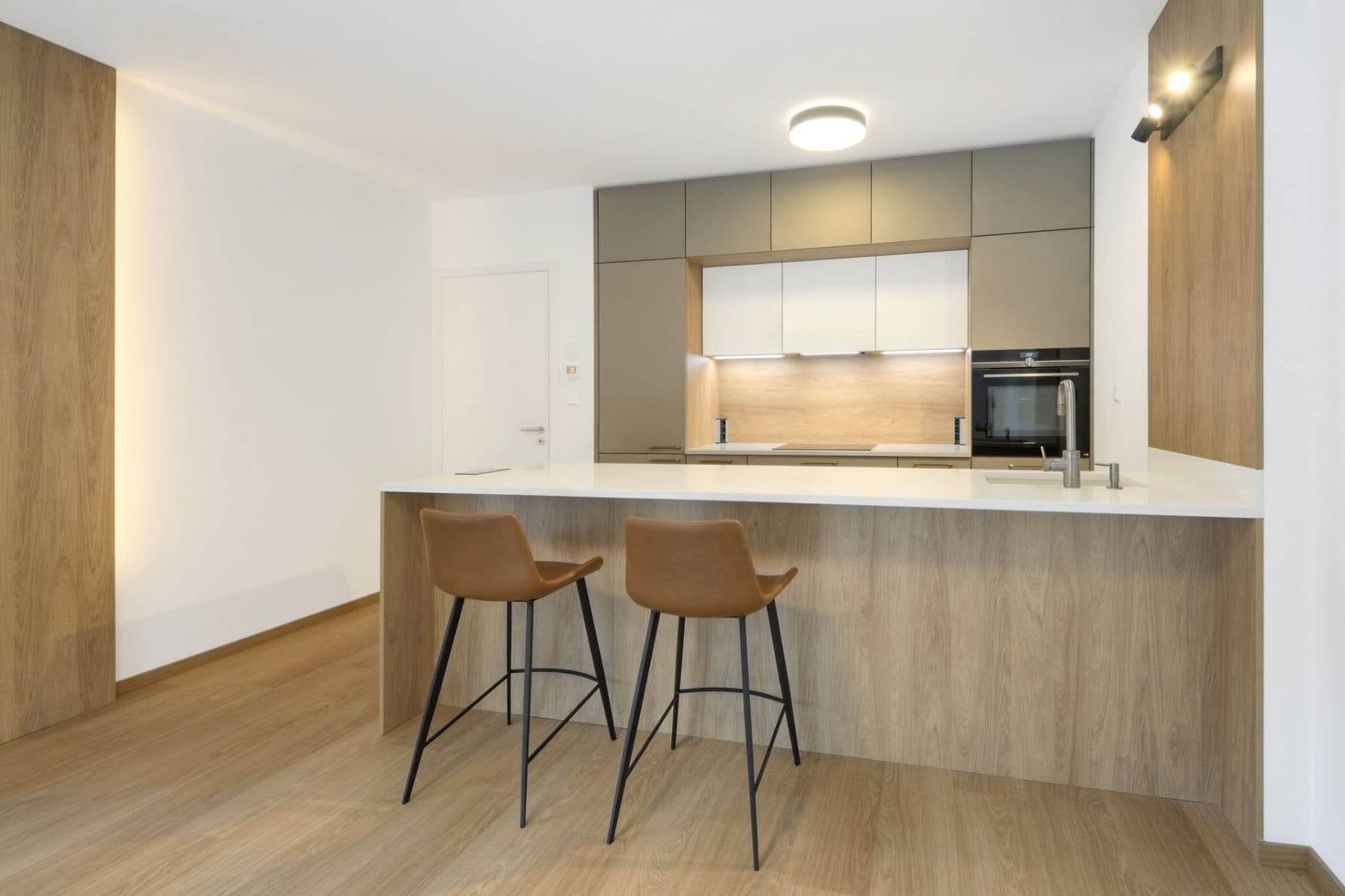 1 bedroom with open-plan kitchen flat to rent, 58 m², U Sluncové, Prague, Prague 1 bedroom with open-plan kitchen flat to rent, 58 m², U Sluncové, Prague, Prague