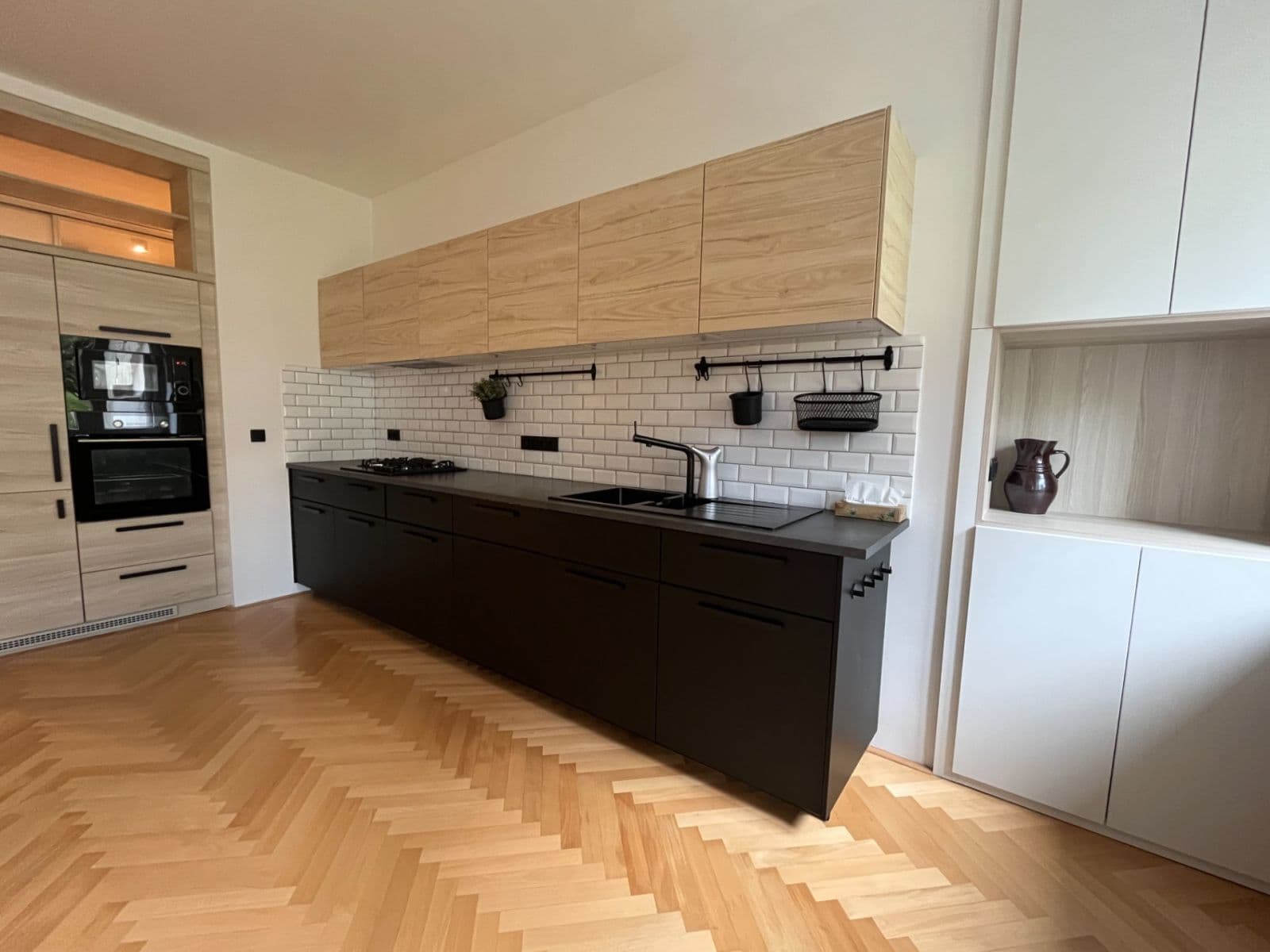 1 bedroom with open-plan kitchen flat to rent, 65 m², Kolátorova, Prague, Prague 1 bedroom with open-plan kitchen flat to rent, 65 m², Kolátorova, Prague, Prague